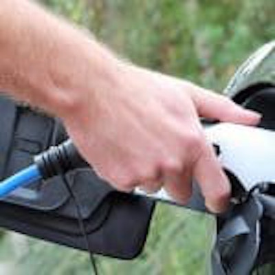 charging-an-electric-car-2022-11-02-17-44-14-utc-150×150-1