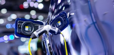 electric-car-charging-station-hybrid-car-electric-2022-11-16-14-02-56-utc-2