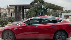 Tesla re