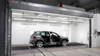 4418343304317391 Ultra Xd Side Load Paint Booth 1920x1080 Product Photos 1